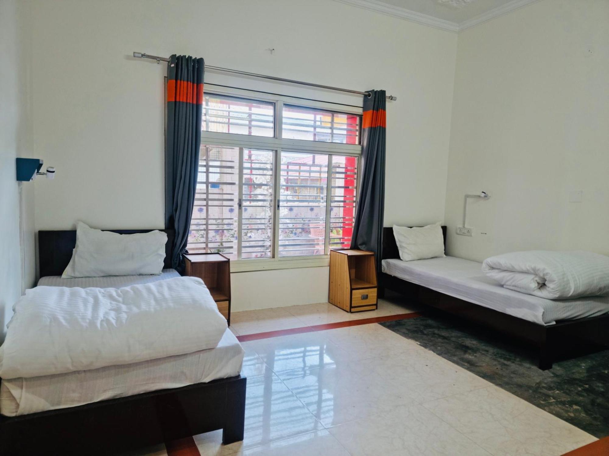 Live Free Hostel, Mcleodganj McLeod Ganj Exterior photo