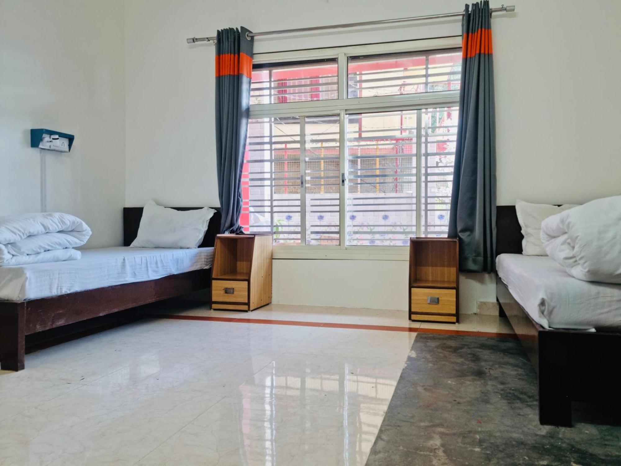 Live Free Hostel, Mcleodganj McLeod Ganj Exterior photo